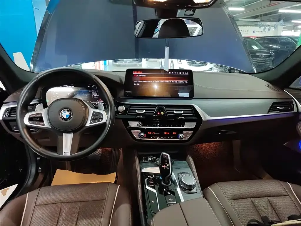 BMW 5 Series — фото 10
