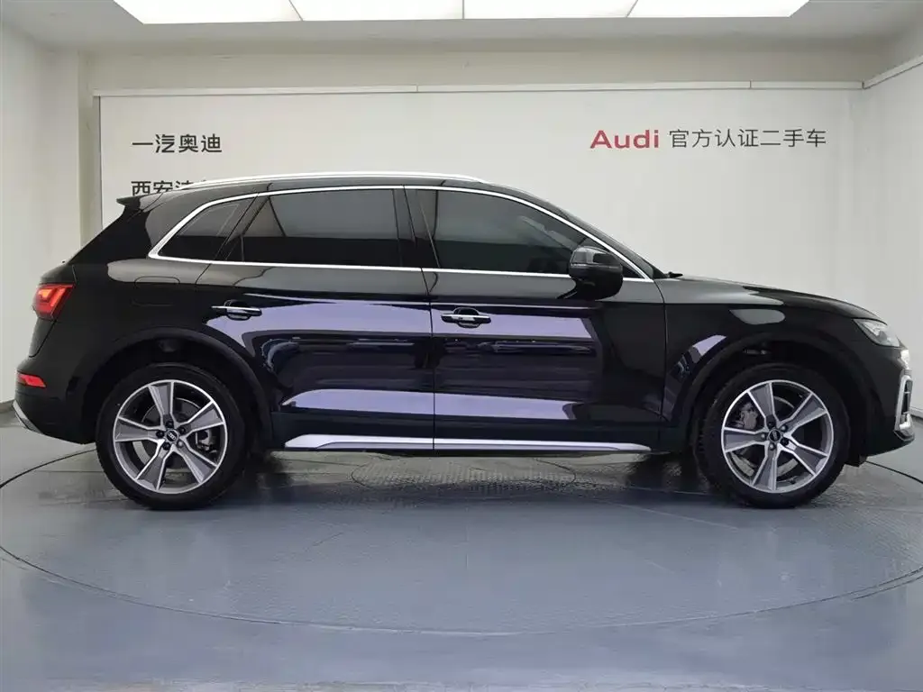 Audi Q5L — фото 3