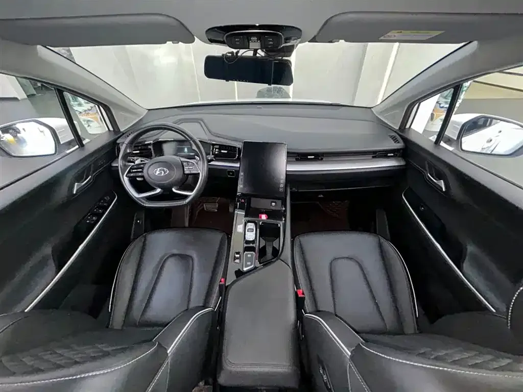 Hyundai Custo — фото 3