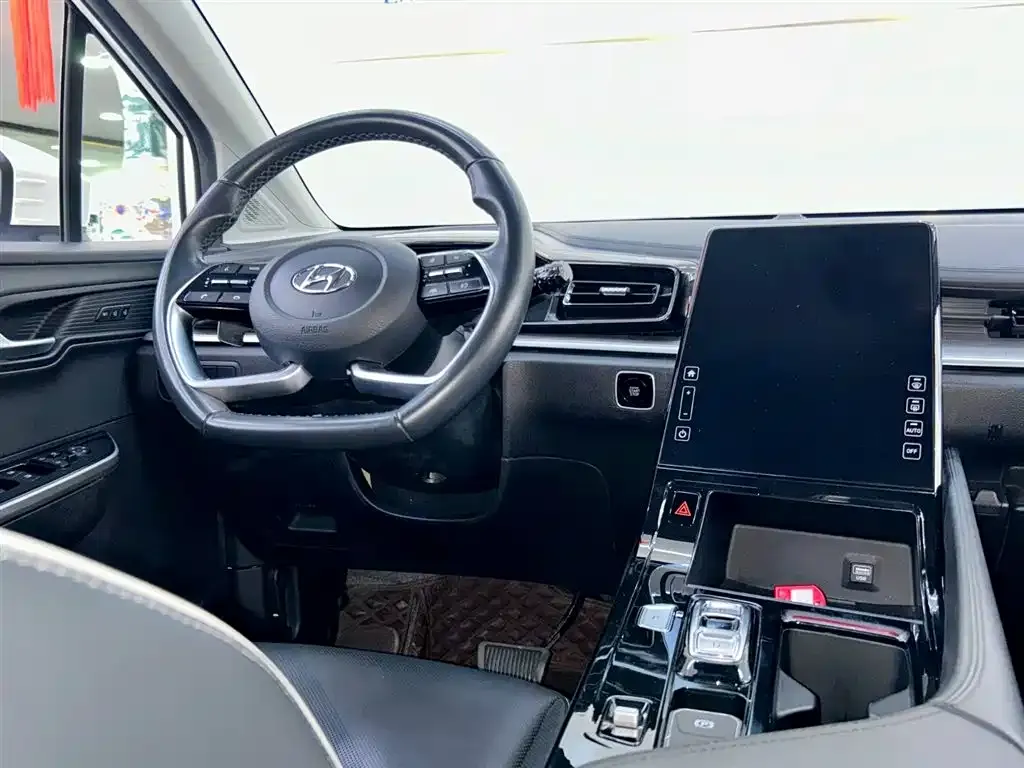 Hyundai Custo — фото 9