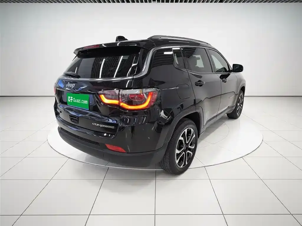 Jeep Compass 2021 из CN, фото 10