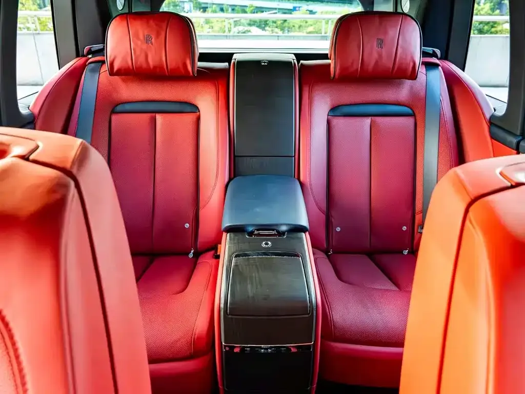 Rolls-Royce Cullinan 2021 из CN, фото 8