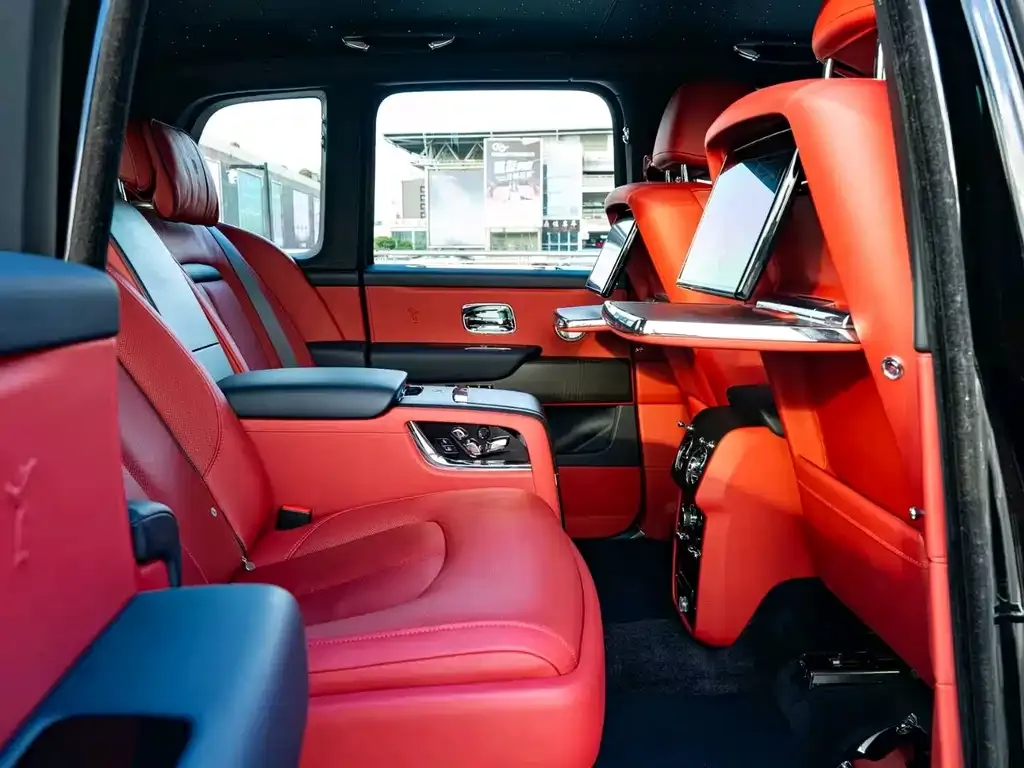 Rolls-Royce Cullinan 2021 из CN, фото 9