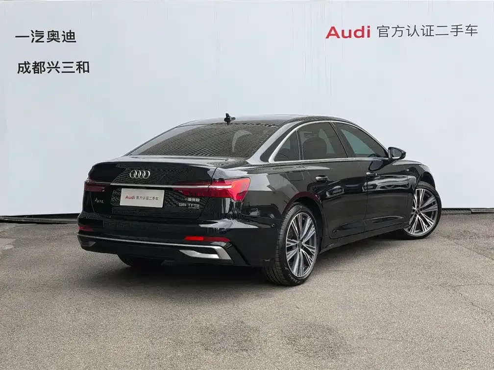 Audi A6L — фото 5
