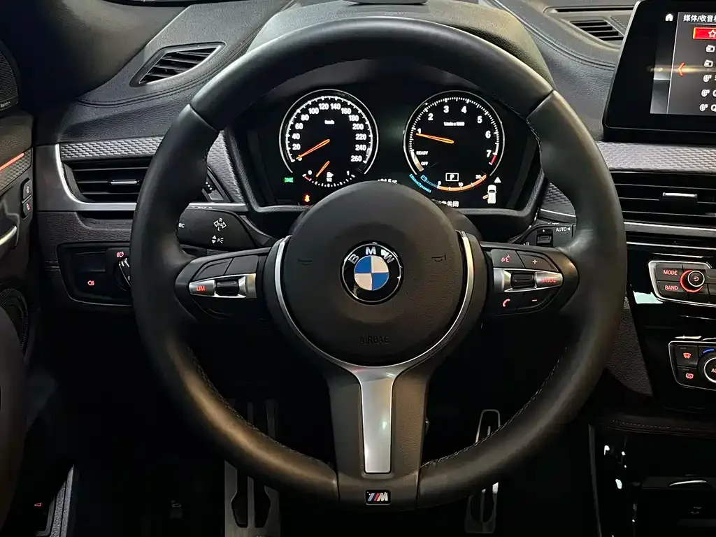 BMW X2 — фото 3