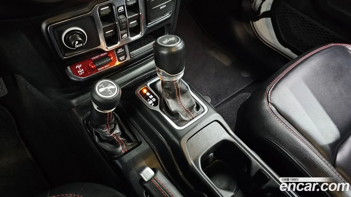 Jeep Wrangler 2021 из KR, фото 6