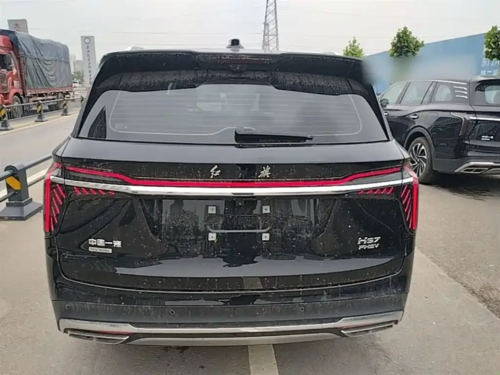 Hongqi HS7 PHEV — фото 7