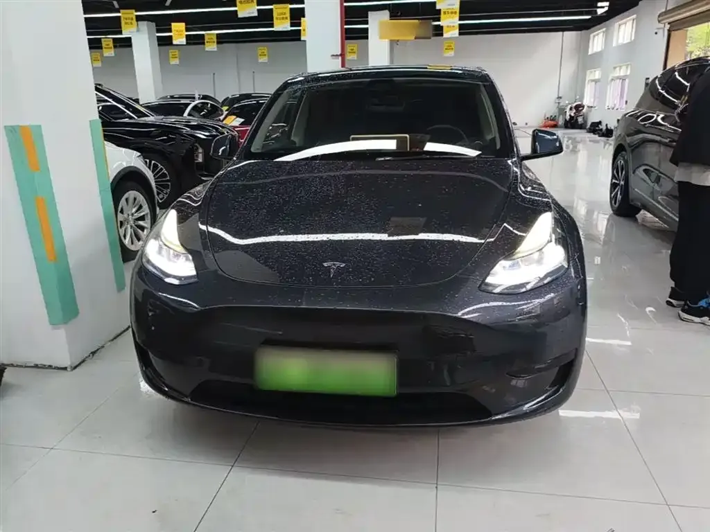 Tesla Model Y — фото 4