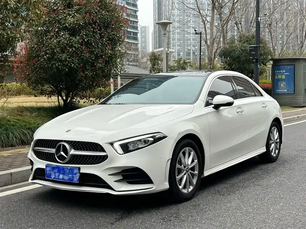 Mercedes-Benz A-Class — фото 1