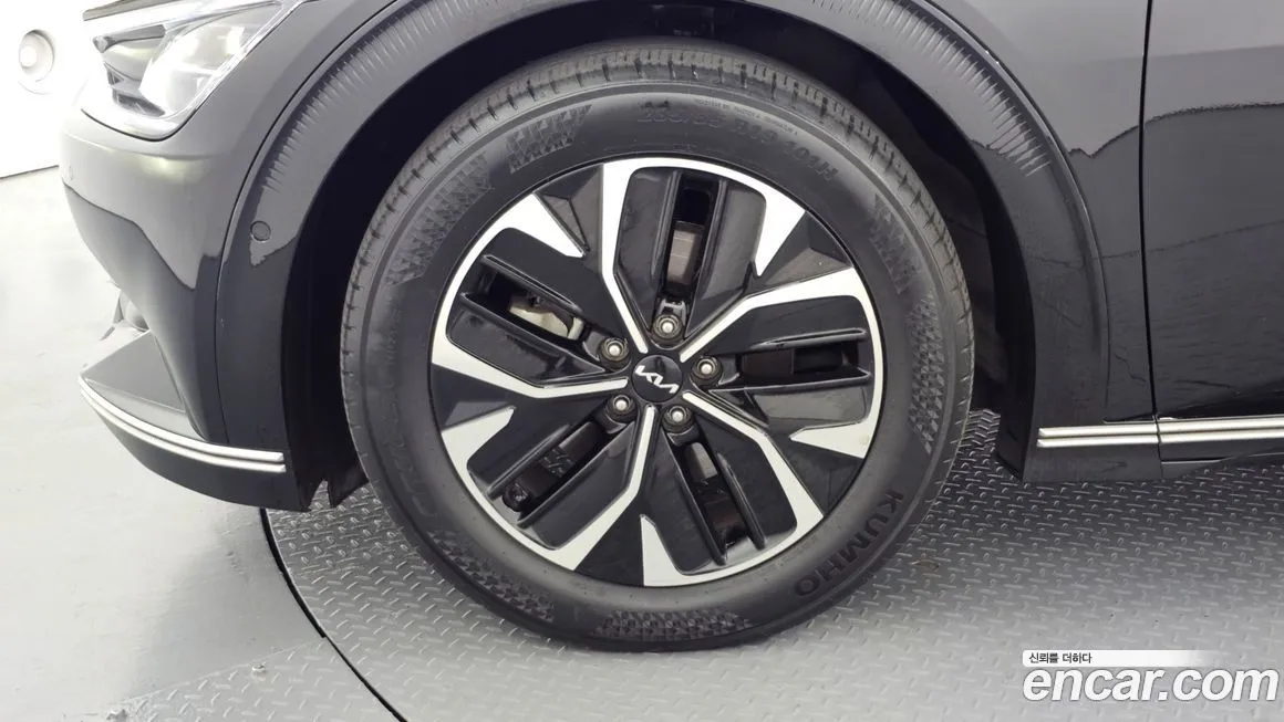 Kia EV6 — фото 6