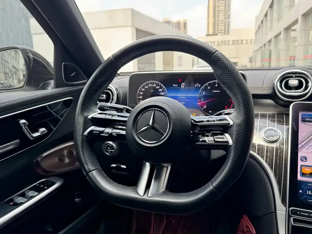 Mercedes-Benz C-Class — фото 10