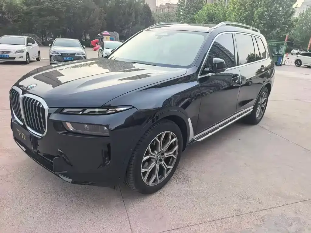 BMW X7 — фото 1