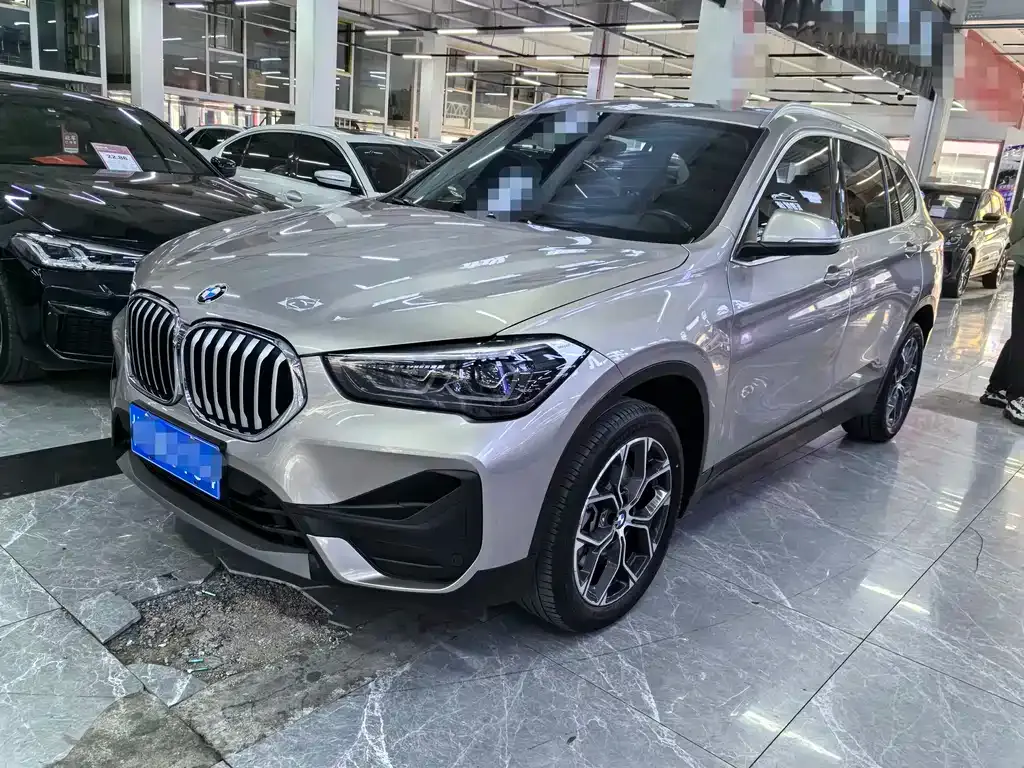 BMW X1 — фото 1