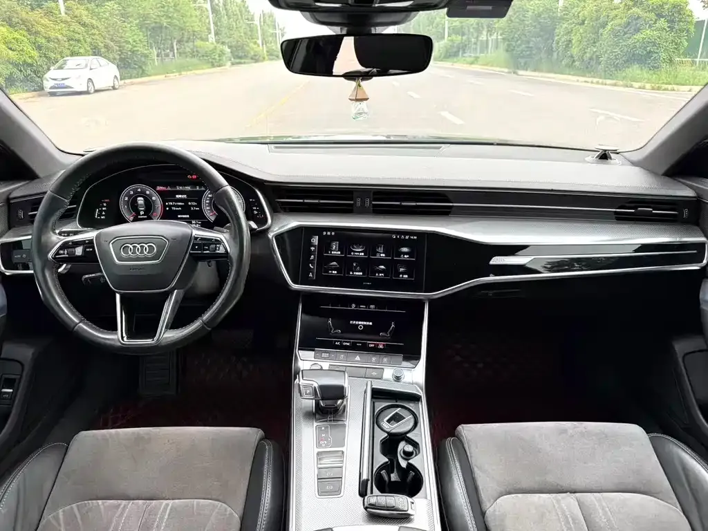 Audi A6L — фото 5