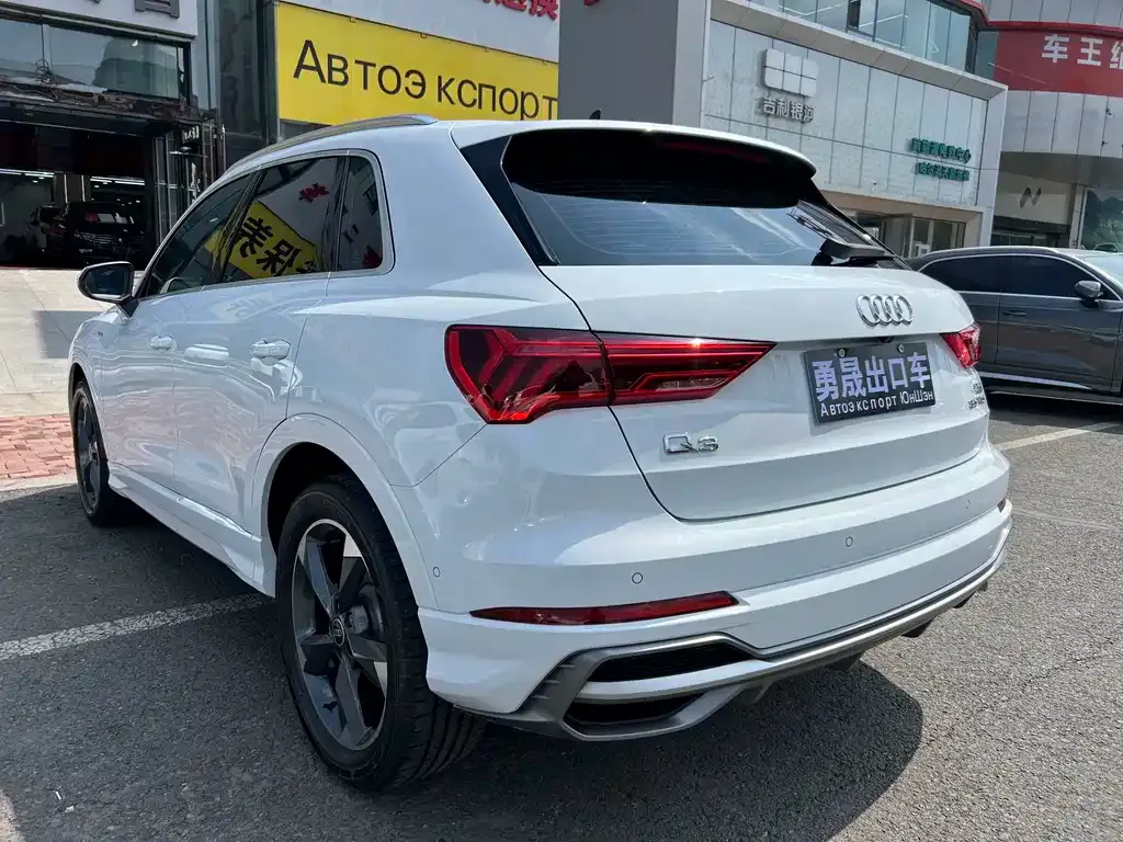 Audi Q3 — фото 4