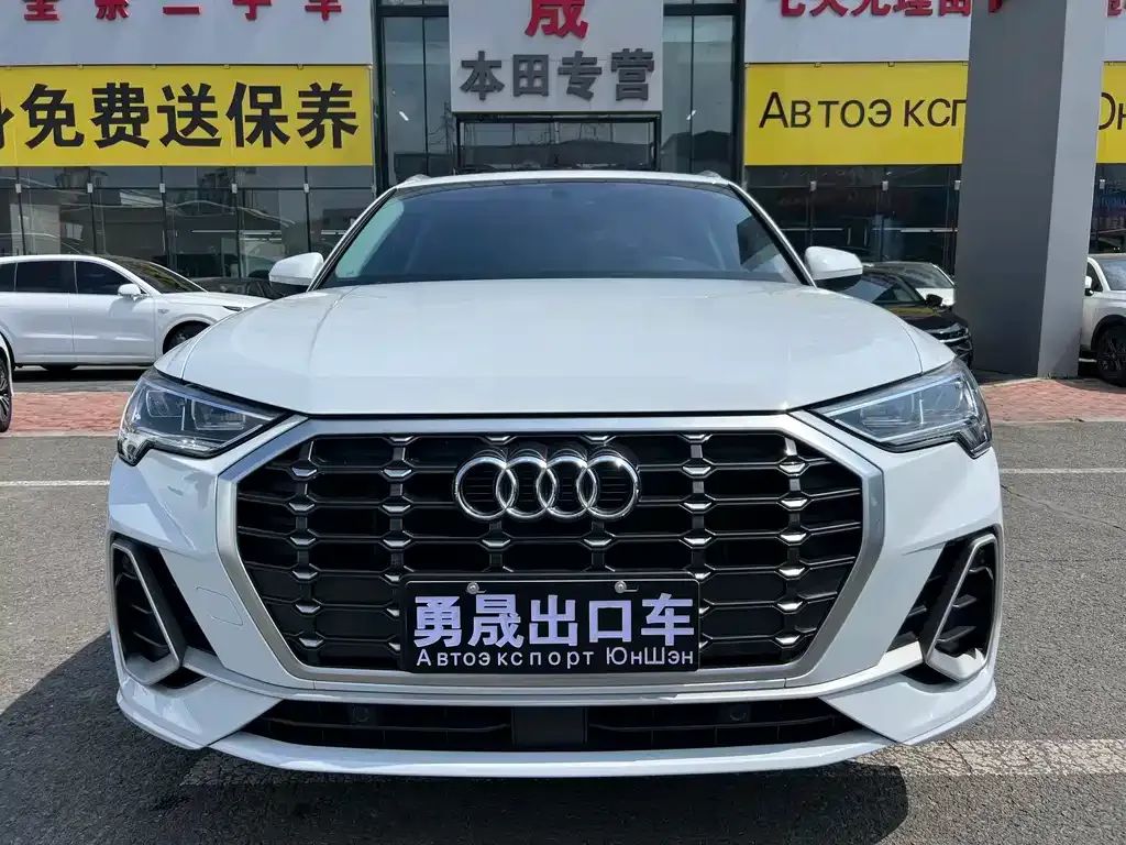Audi Q3 — фото 10