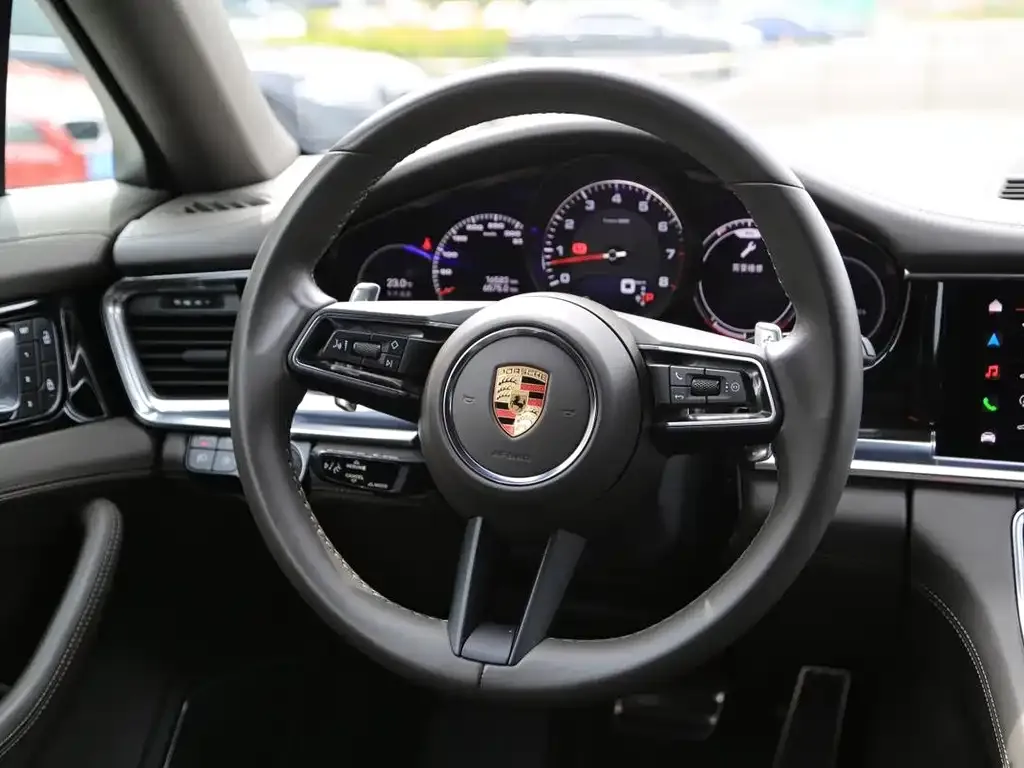 Porsche Panamera — фото 10