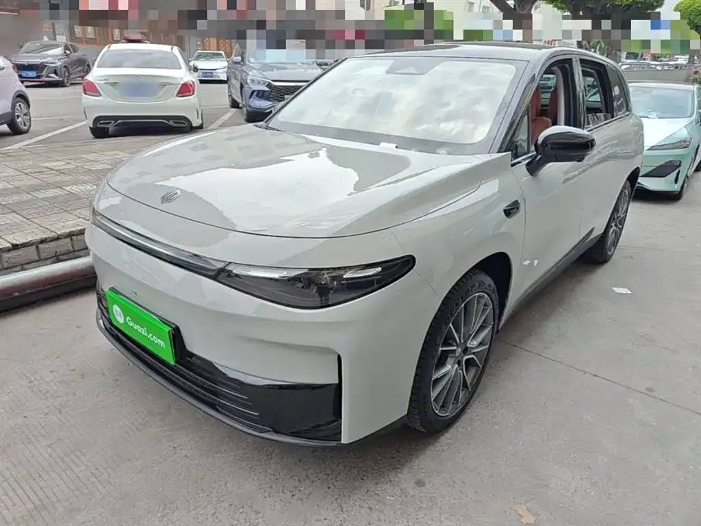 Leapmotor C10