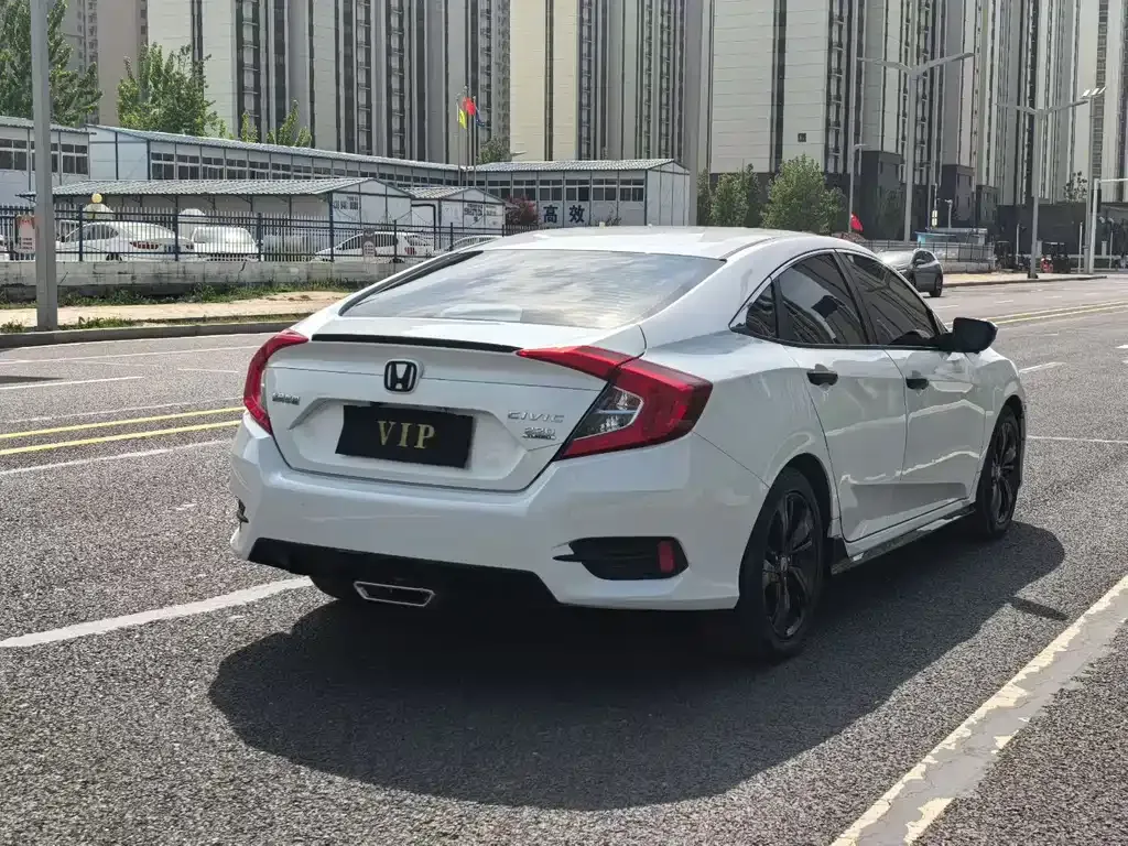 Honda Civic — фото 9