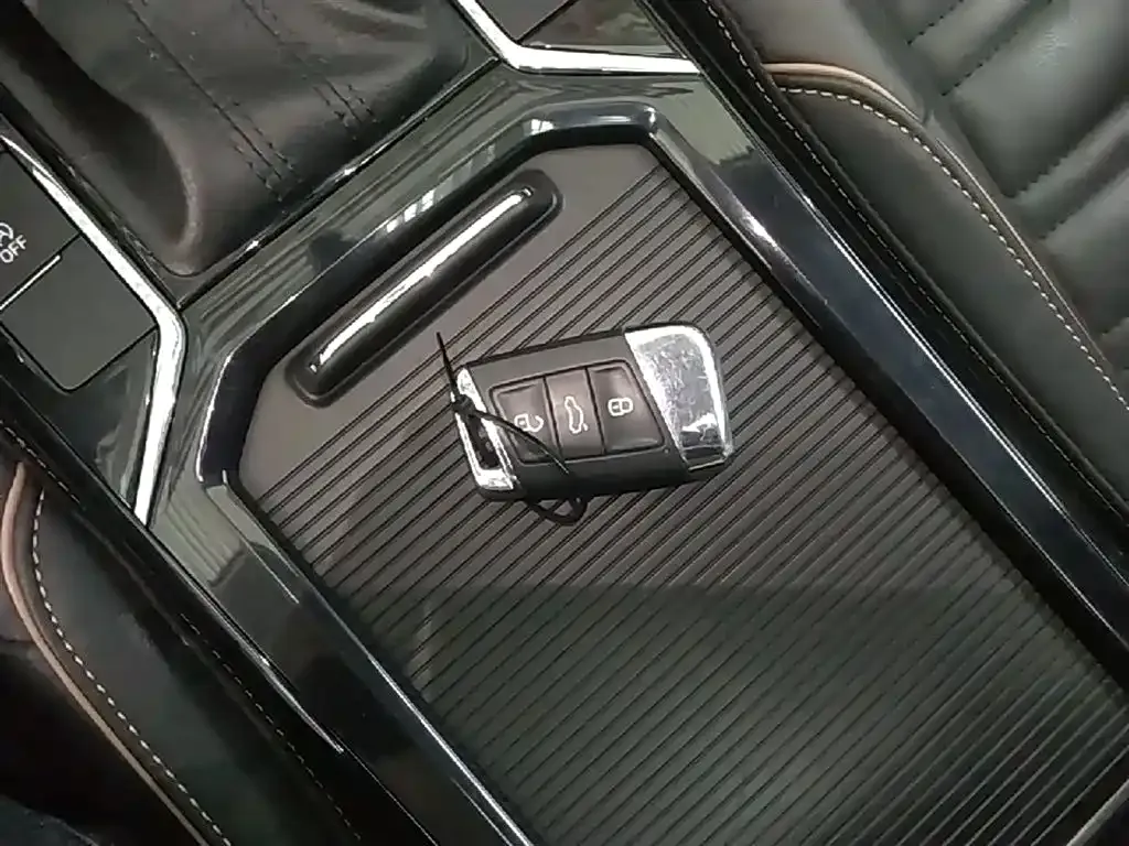 Volkswagen Passat 2021 из CN, фото 3