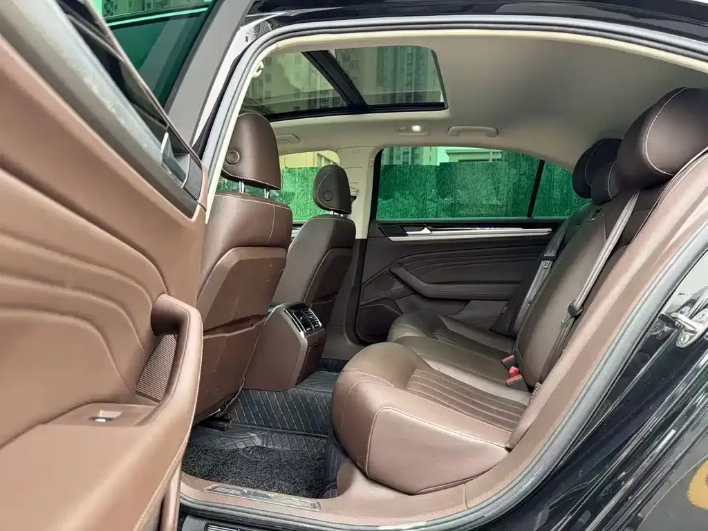 Volkswagen Phideon 2021 из CN, фото 4