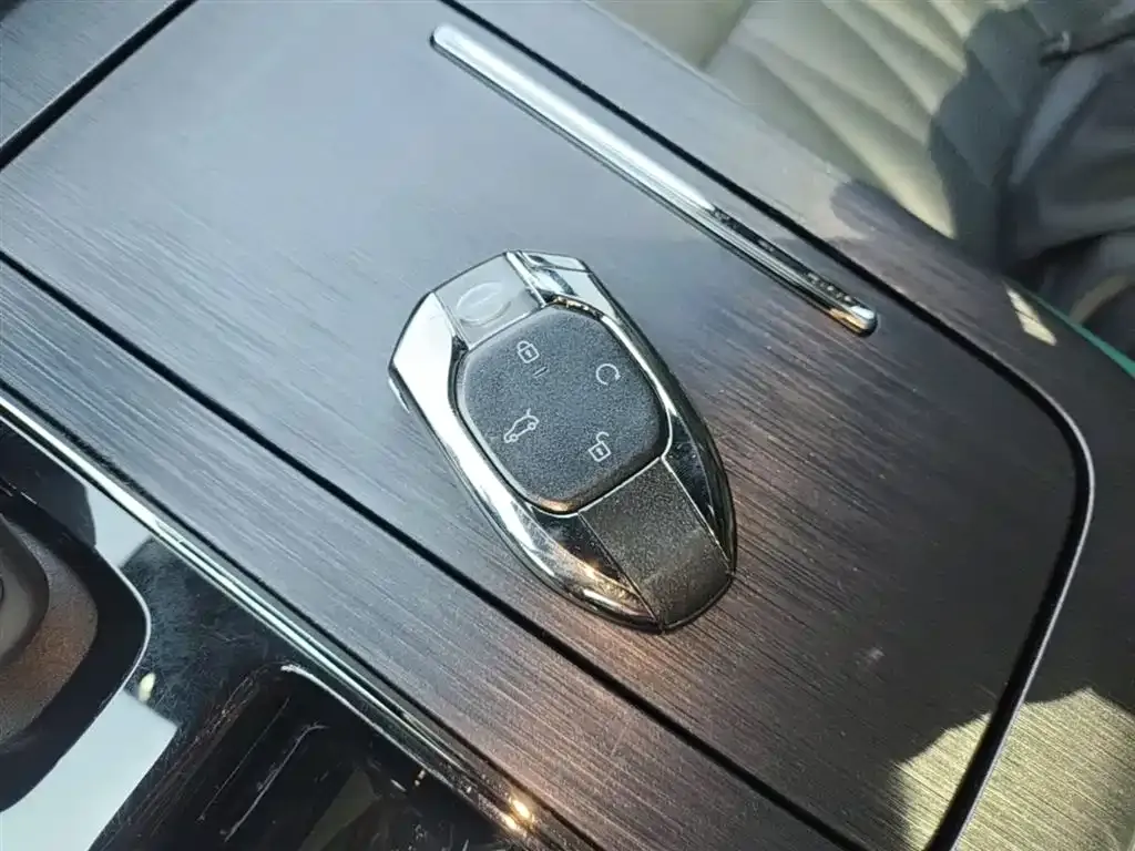 GAC Motor Trumpchi GS8 — фото 8