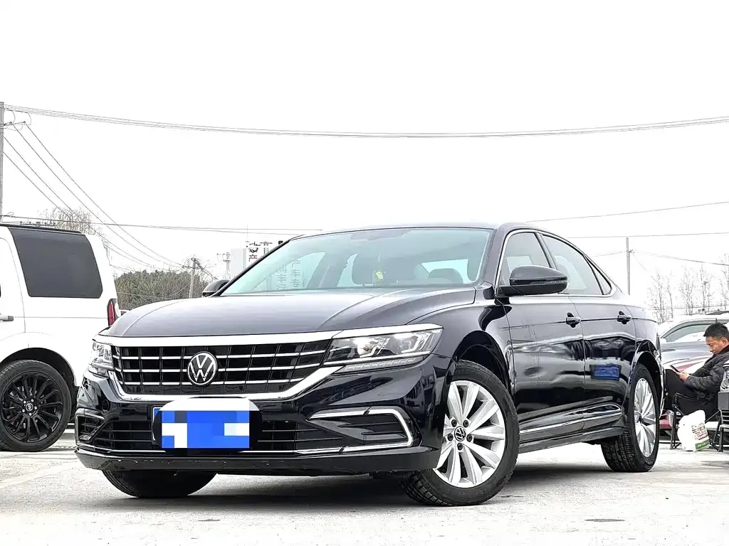 Volkswagen Passat — фото 1