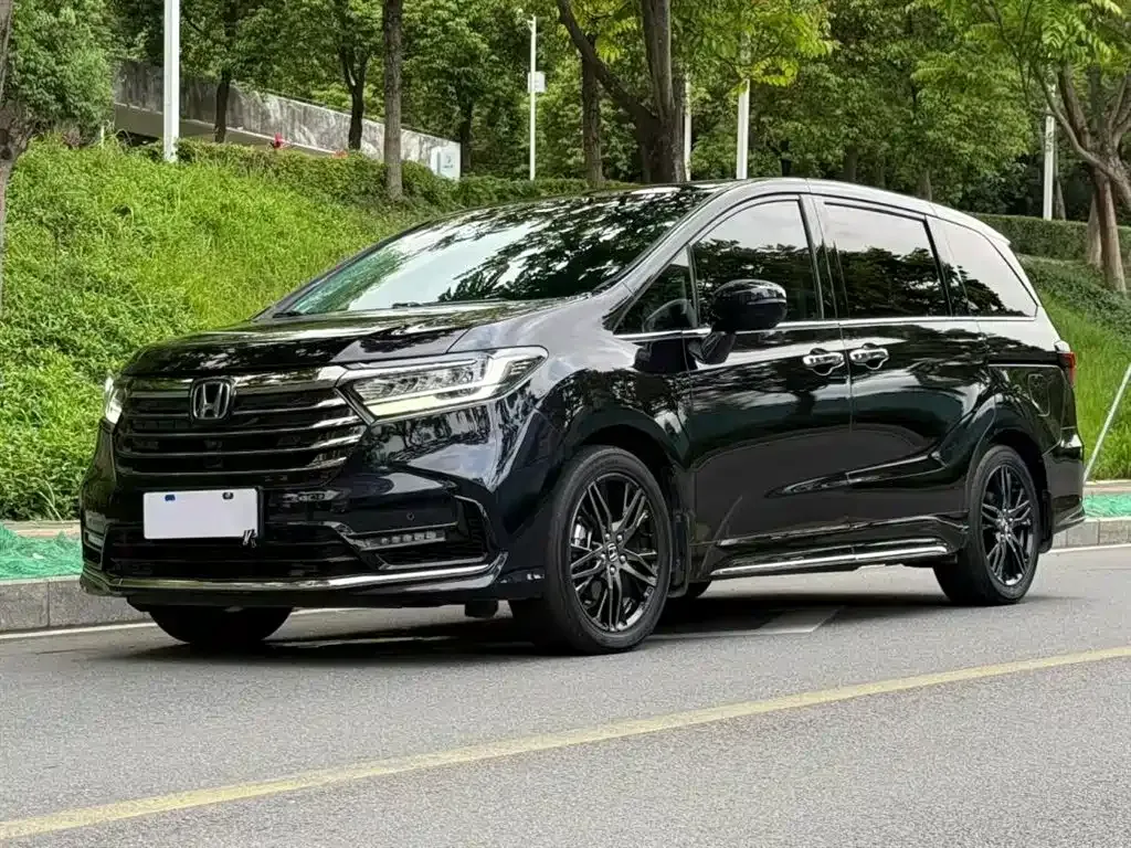 Honda Odyssey — фото 1