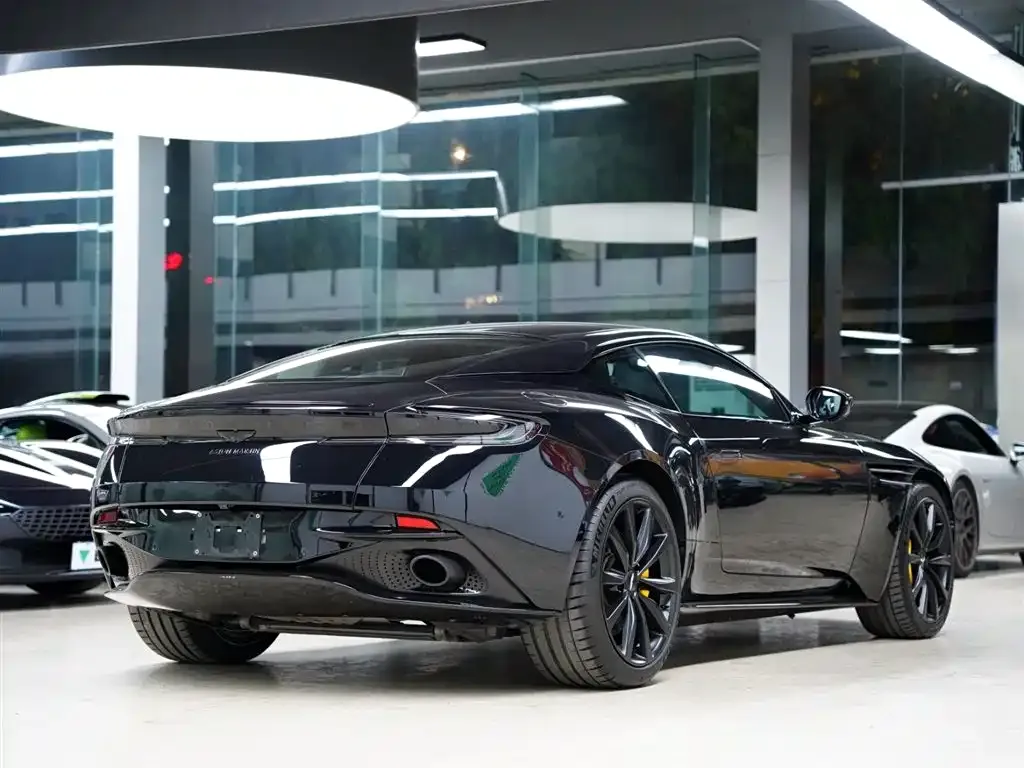 Aston Martin DB11 2021 из CN, фото 6