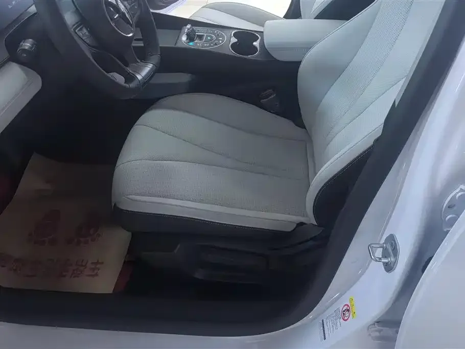 BYD Seal 05 DM-i 2025 из CN, фото 2