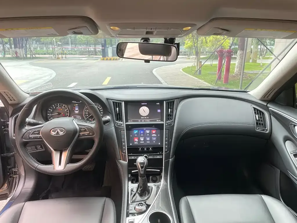 Infiniti Q50L 2021 из CN, фото 2