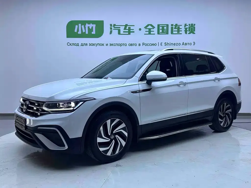 Volkswagen Tiguan L — фото 1