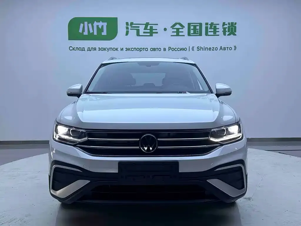 Volkswagen Tiguan L — фото 9