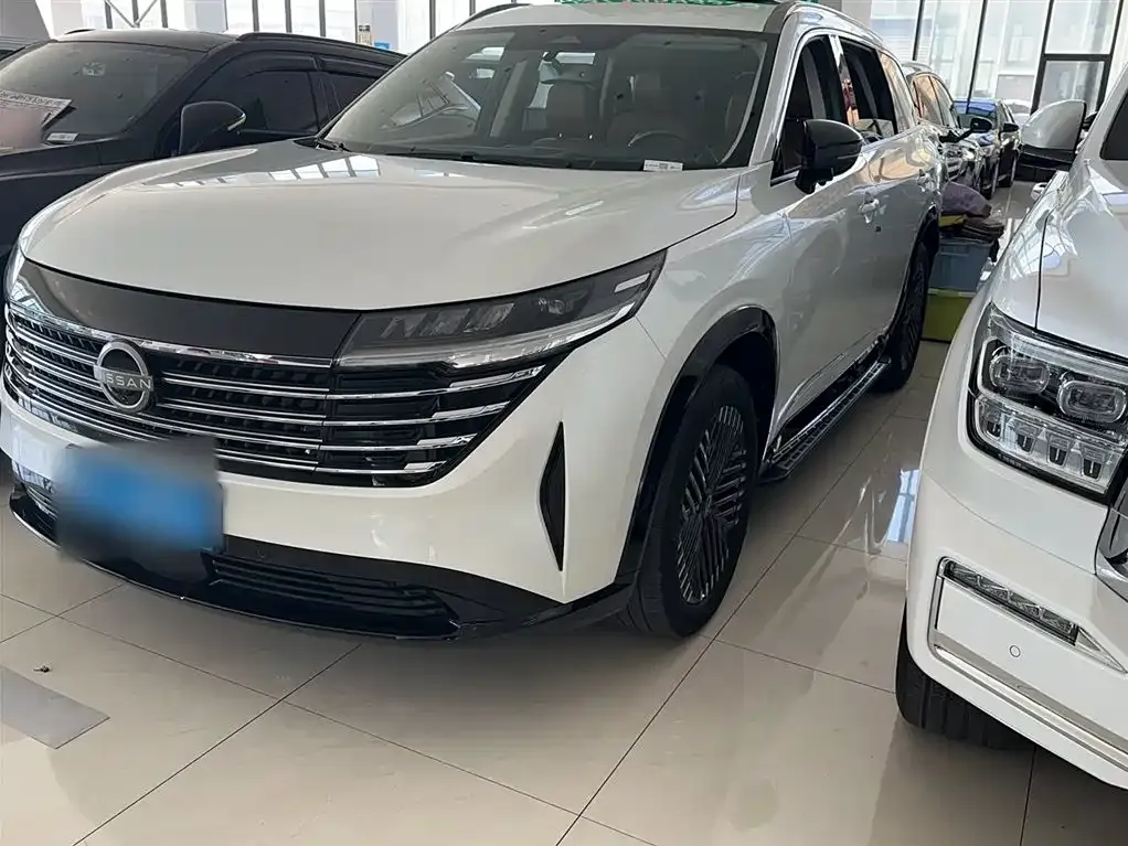 Nissan Teramont