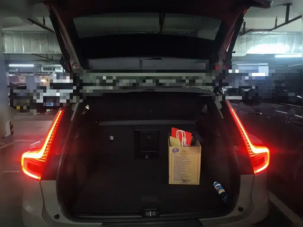 Volvo XC40 NEV 2022 из CN, фото 2