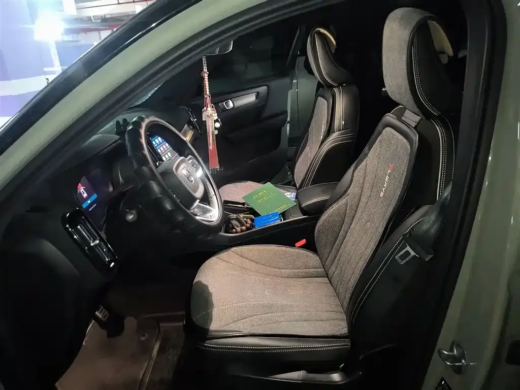 Volvo XC40 NEV 2022 из CN, фото 8