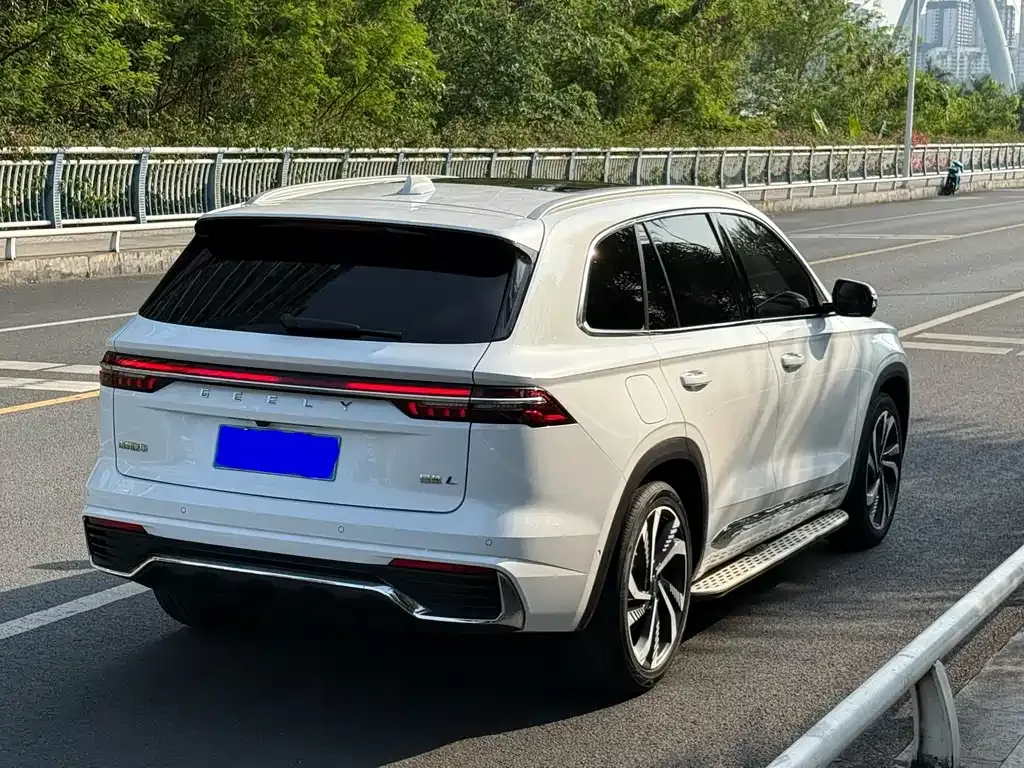 Geely Xingyue L — фото 9
