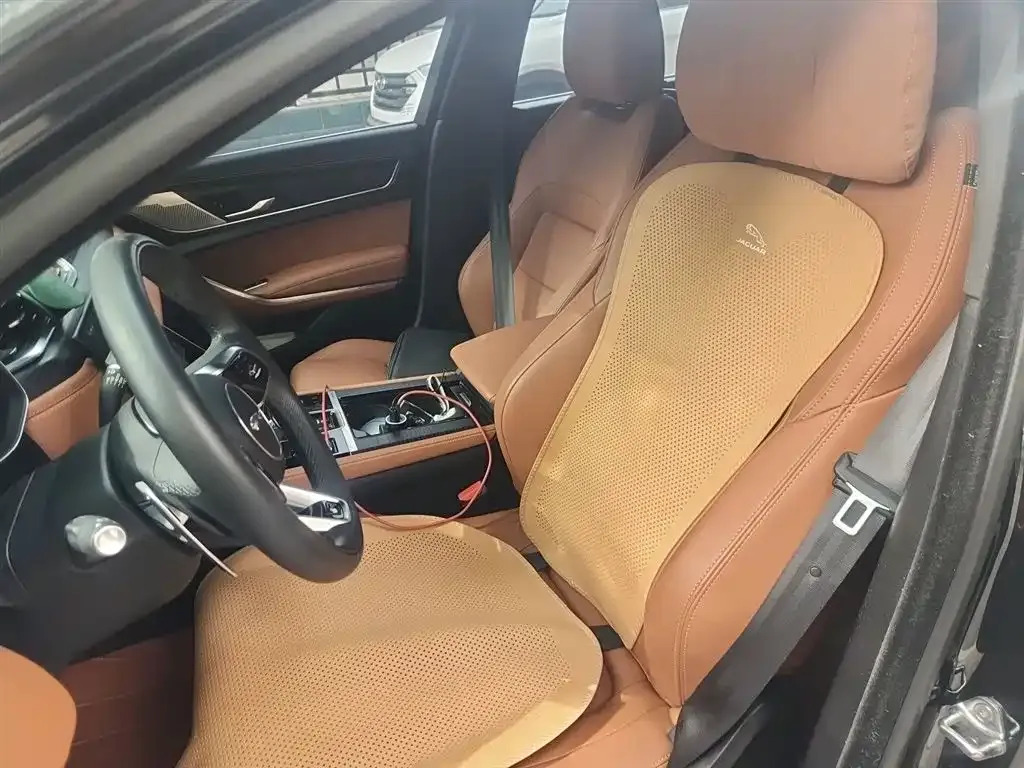 Jaguar XFL 2023 из CN, фото 10