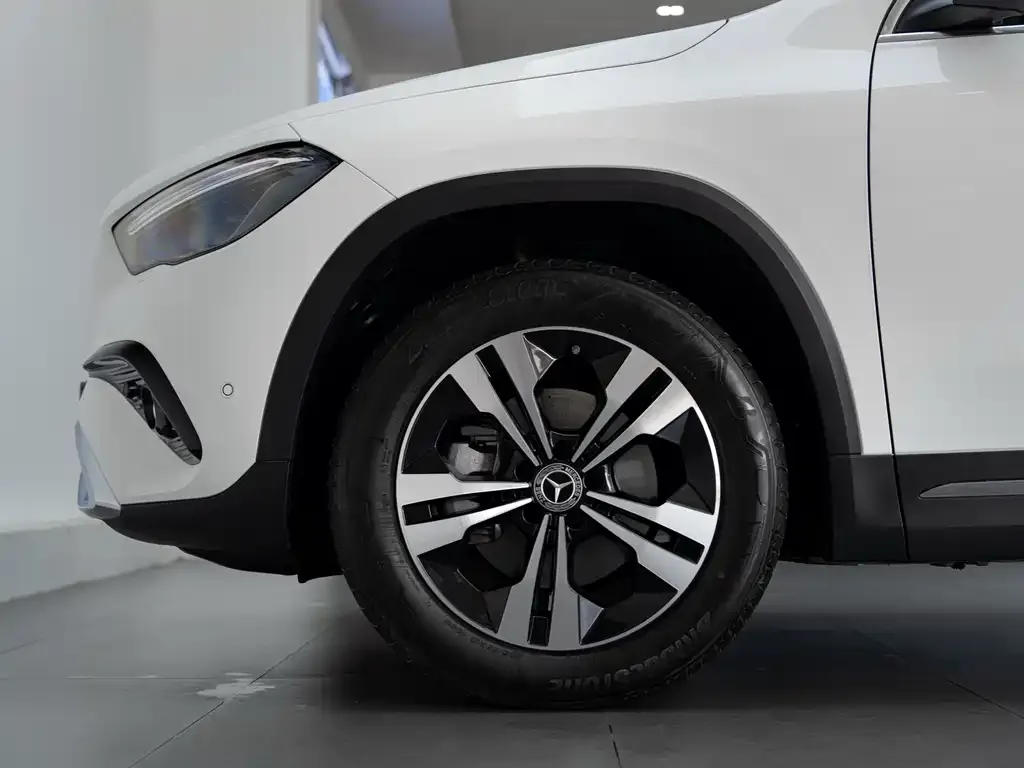 Mercedes-Benz GLA — фото 3