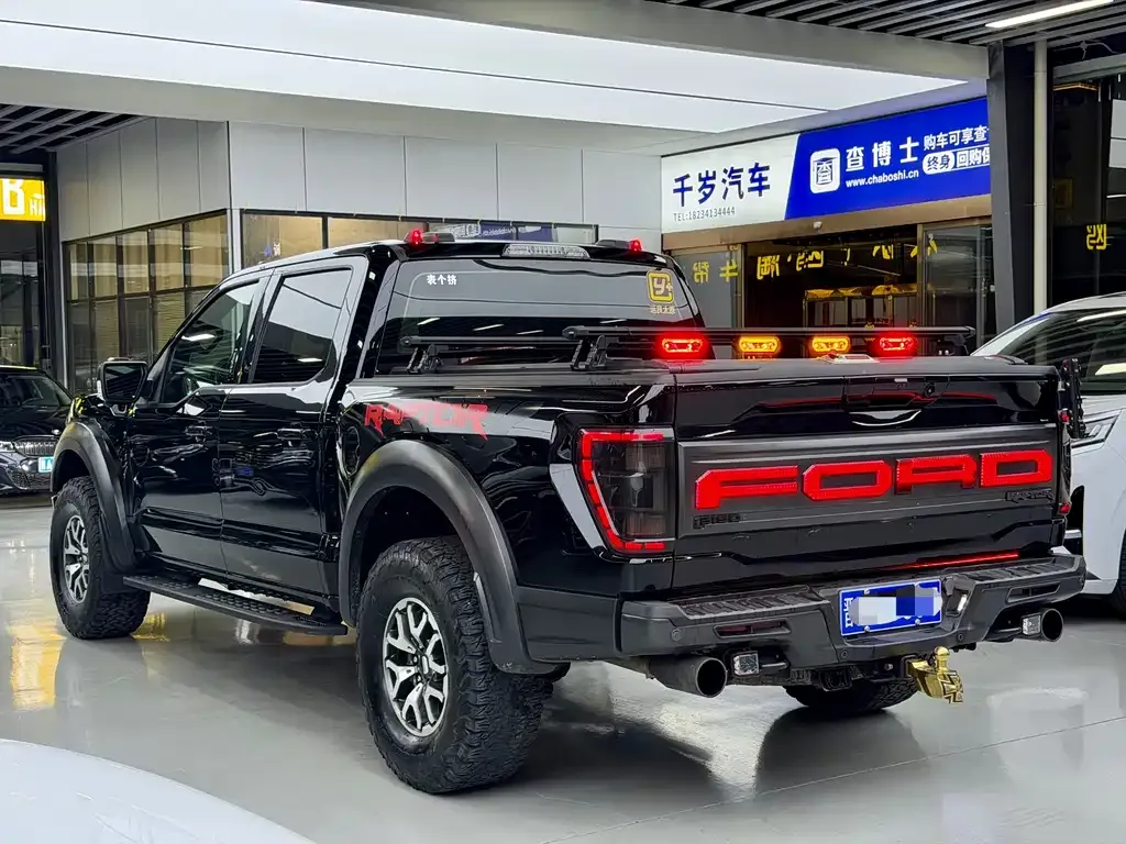 Ford F-150 Raptor — фото 9