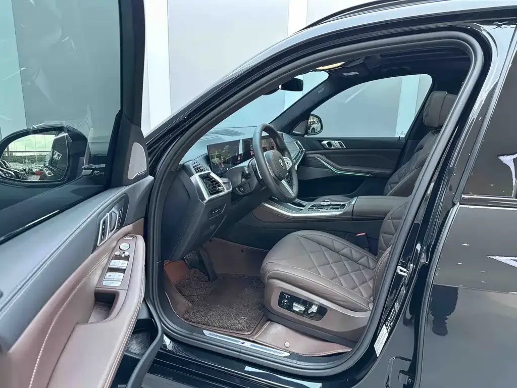 BMW X5 2024 из CN, фото 2