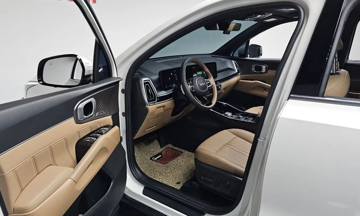 Kia Sorento — фото 8