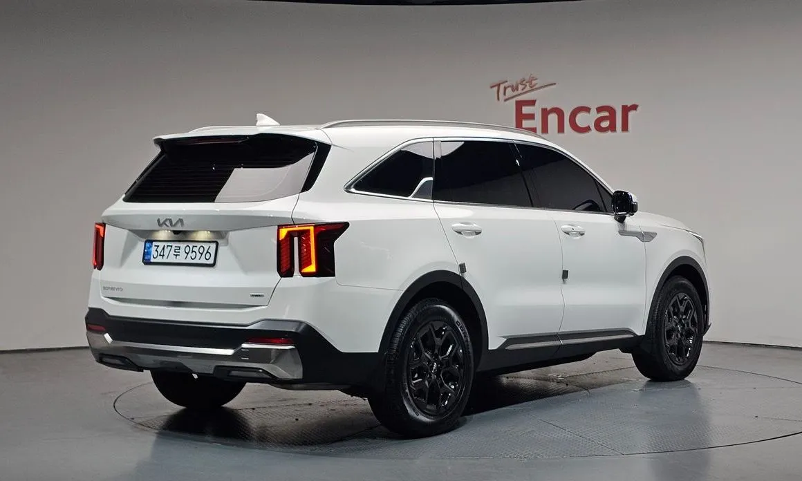 Kia Sorento — фото 7