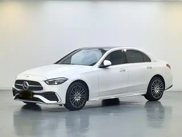 Mercedes-Benz C-Class — фото 1