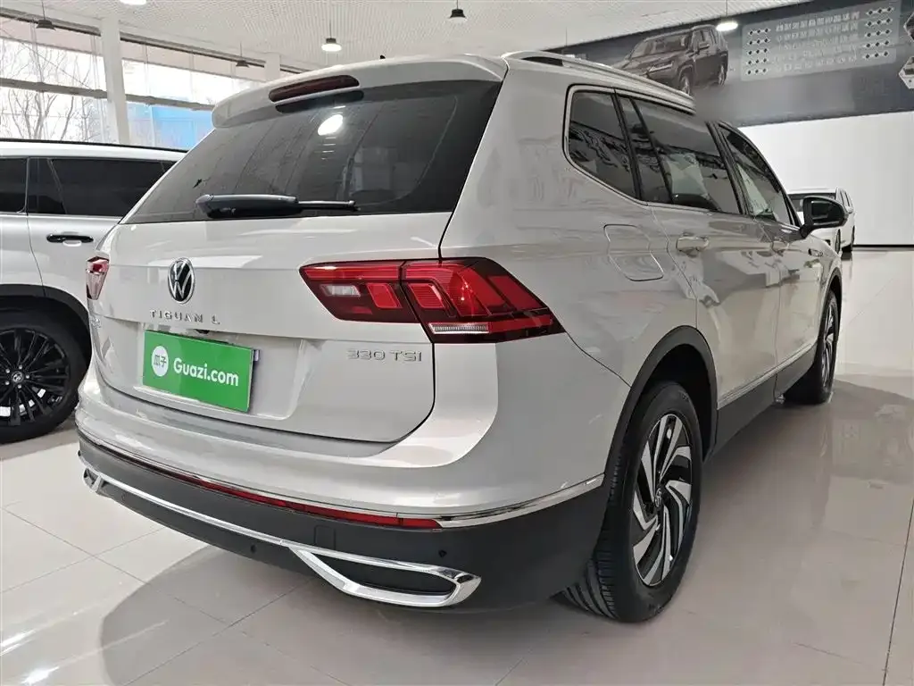 Volkswagen Tiguan L — фото 3