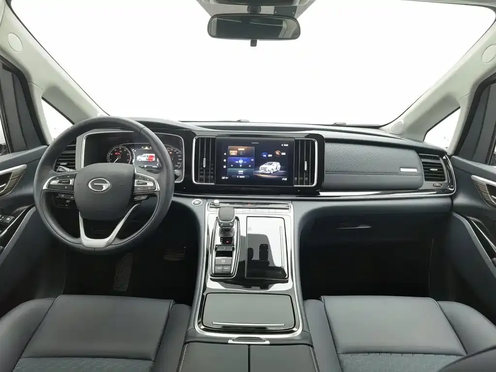 GAC Motor Trumpchi M8 — фото 10