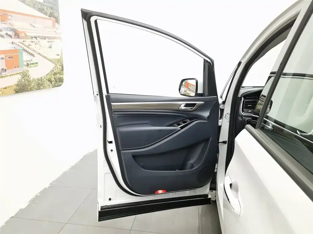 GAC Motor Trumpchi M8 — фото 8