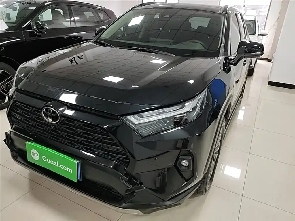 Toyota RAV4 — фото 10