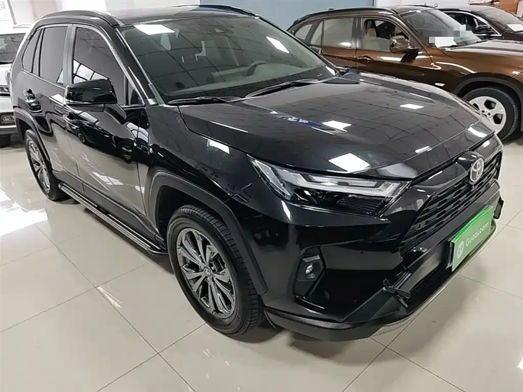 Toyota RAV4 — фото 3