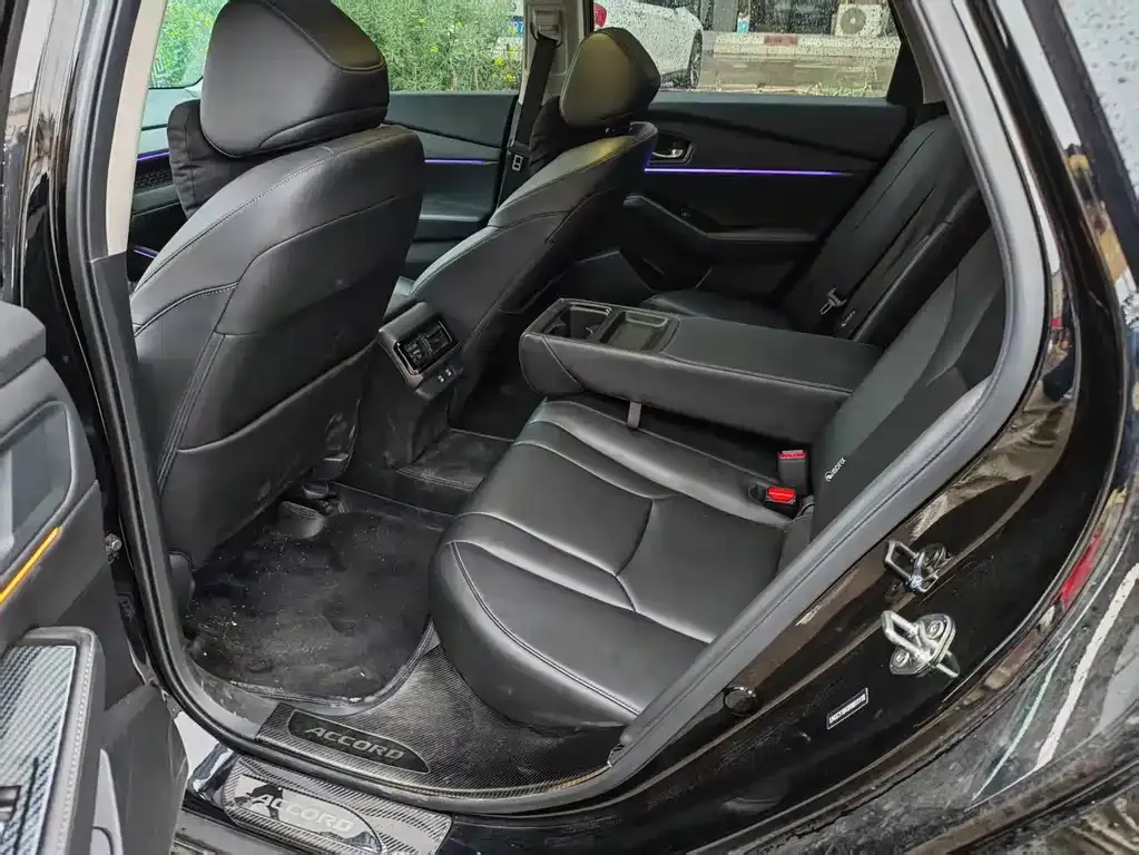 Honda Accord — фото 5
